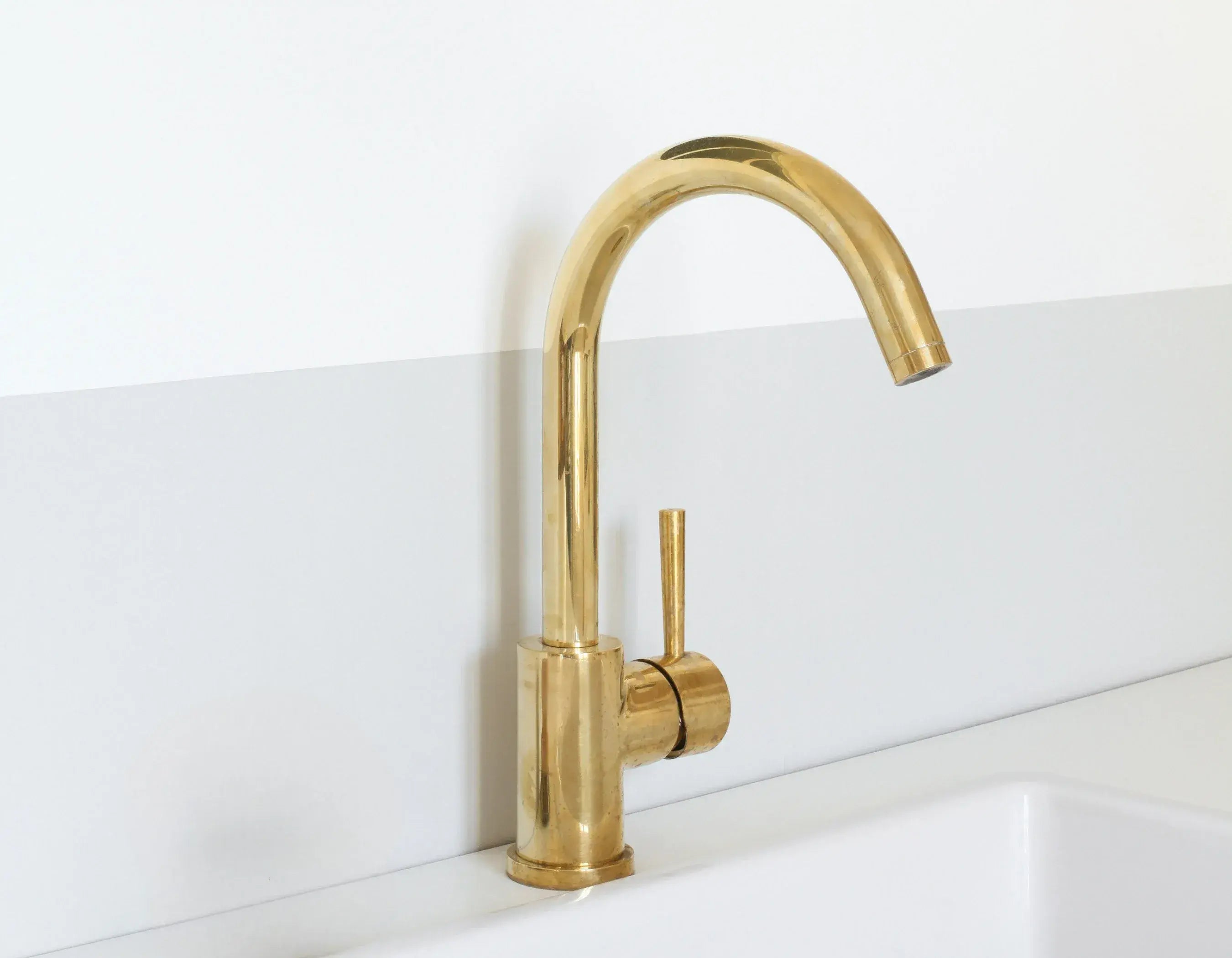Handmade Solid Brass Sink Faucet, Single Hole Deck Mount Faucet with Patina Finish